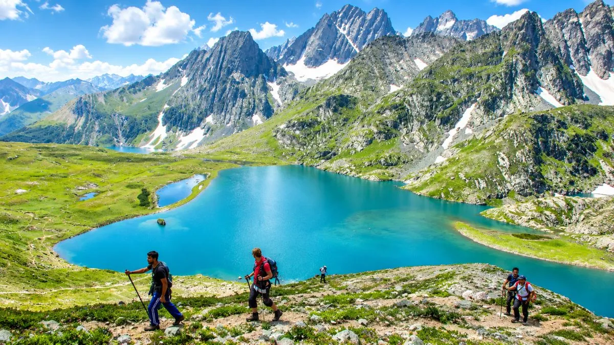 trek in kashmir
